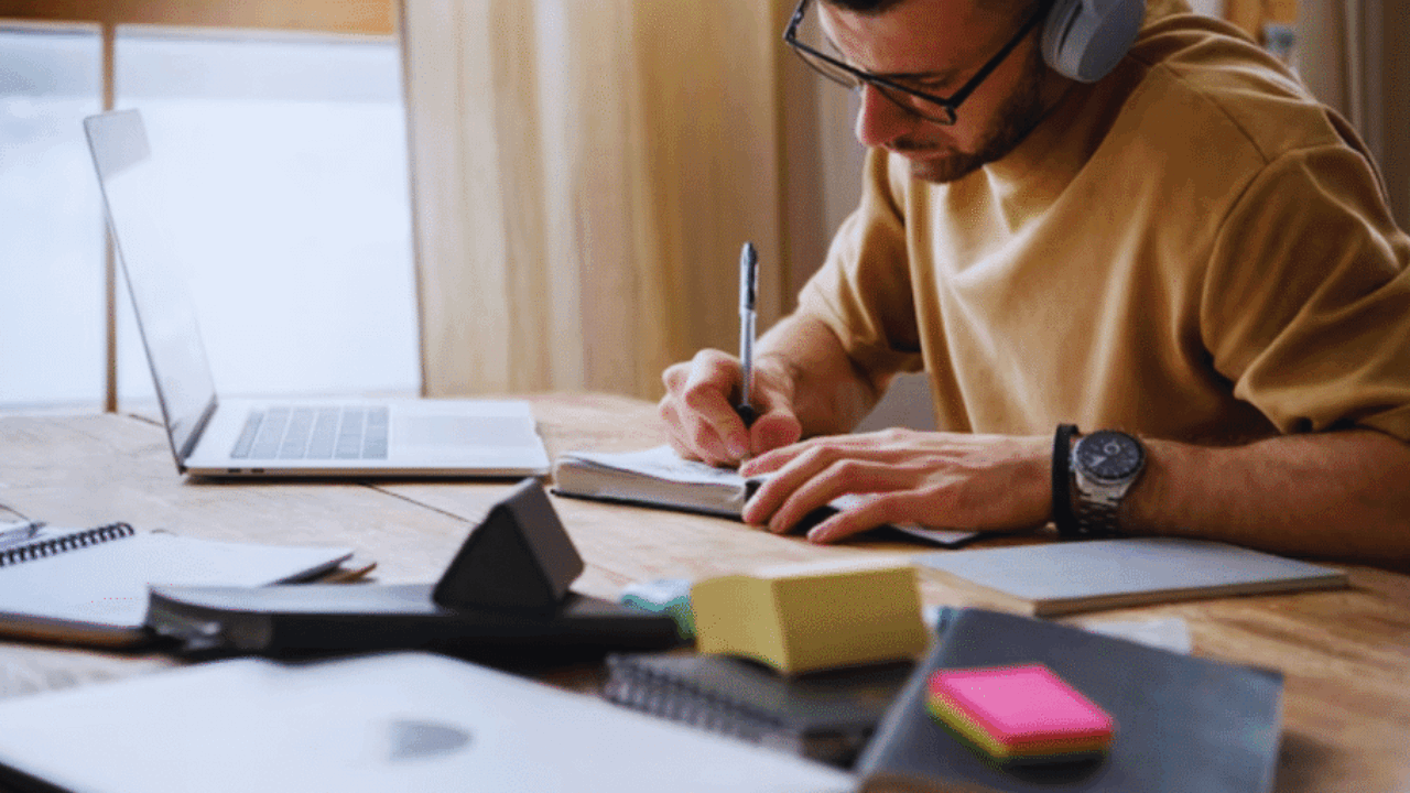Les meilleurs sites pour des emplois à temps partiel en ligne : le guide incontournable