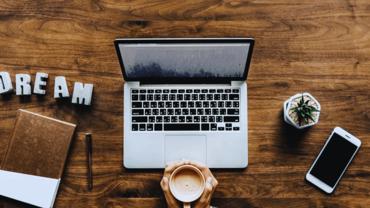 Comment décrocher un emploi en informatique en ligne : guide complet