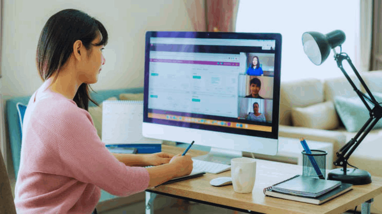 Comment décrocher un emploi en informatique en ligne : guide complet
